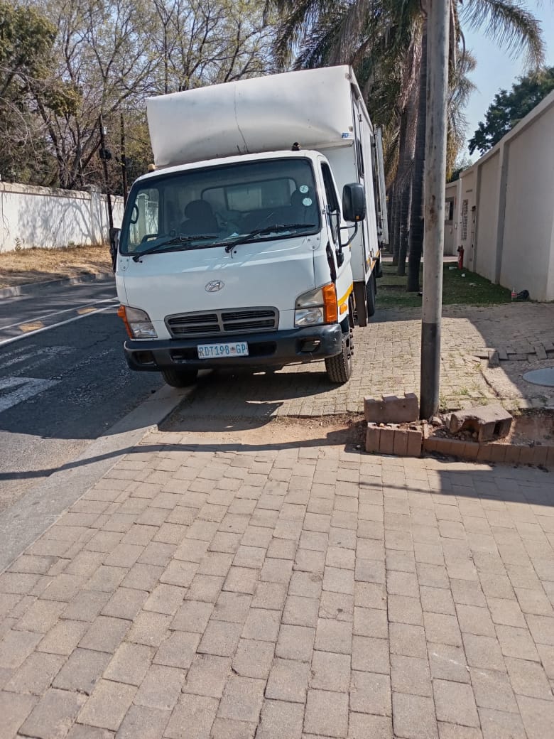 4 Ton Closebody Pick Up Lorry