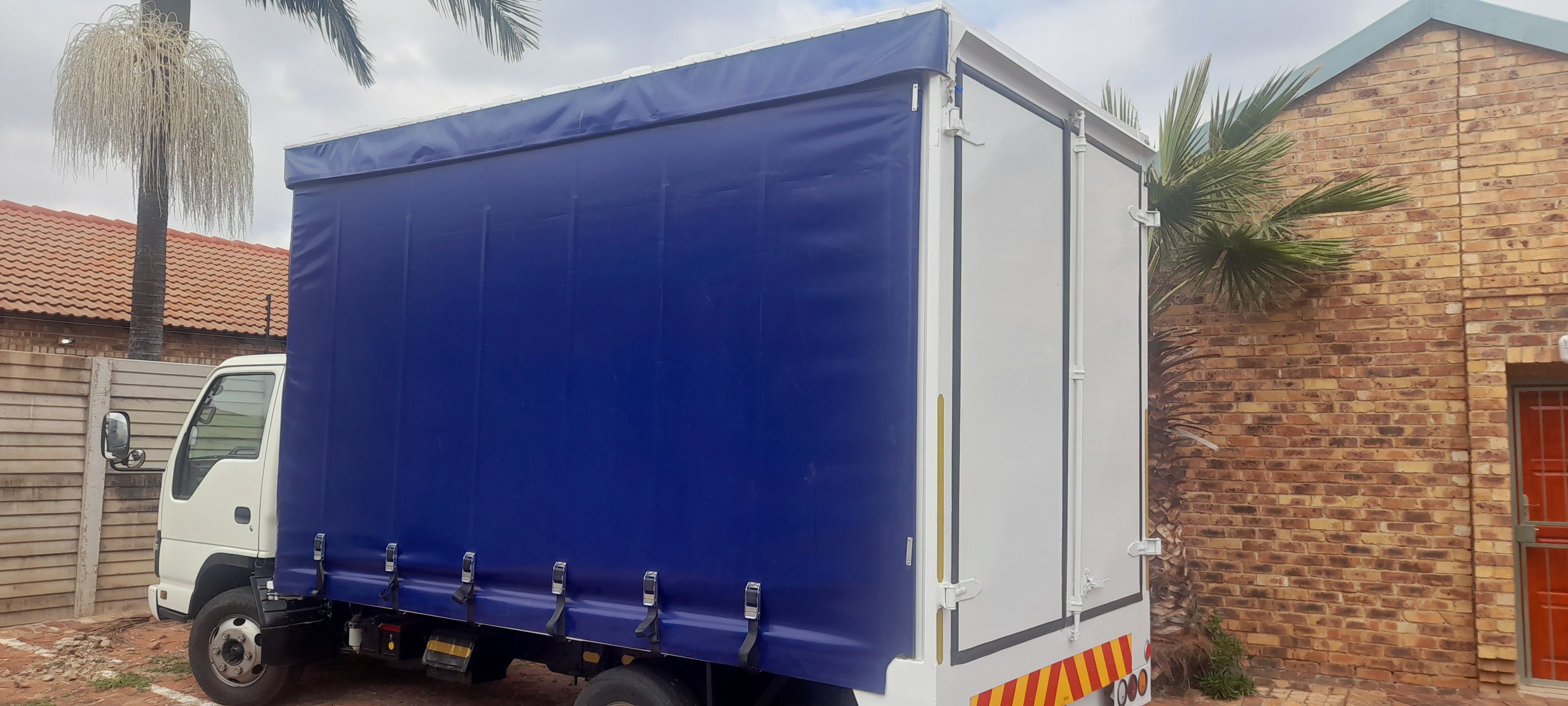 4 Ton Close body for hire in Gauteng