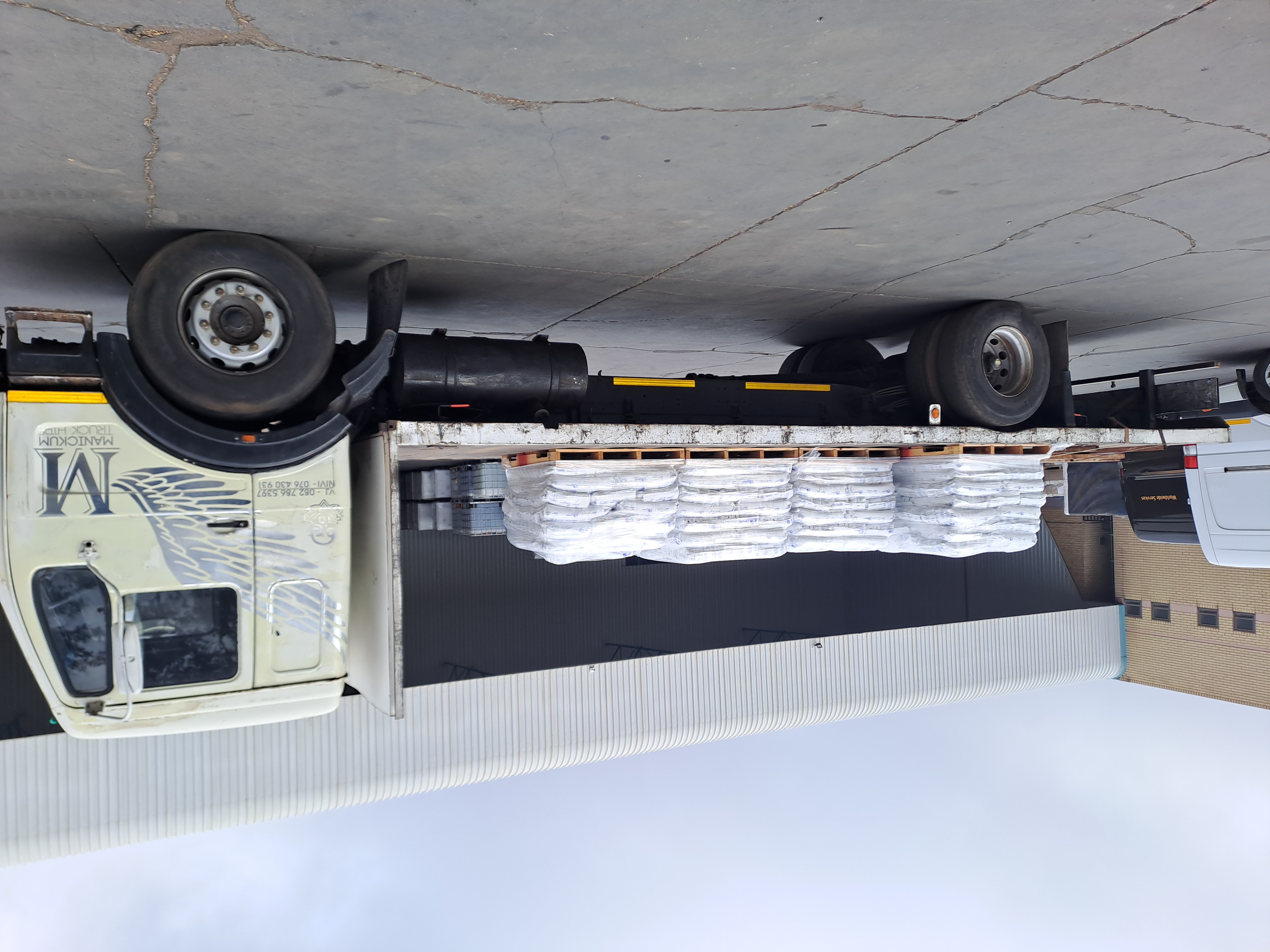 Rigid Flatbed for hire in Johannesburg  Gauteng