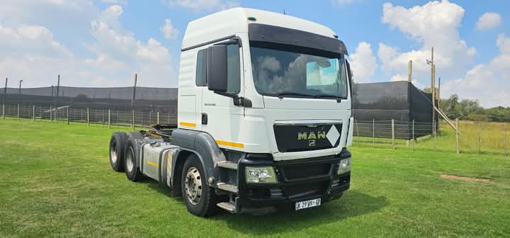 Superlink Tautliner for hire in Johannesburg South Africa, Gauteng