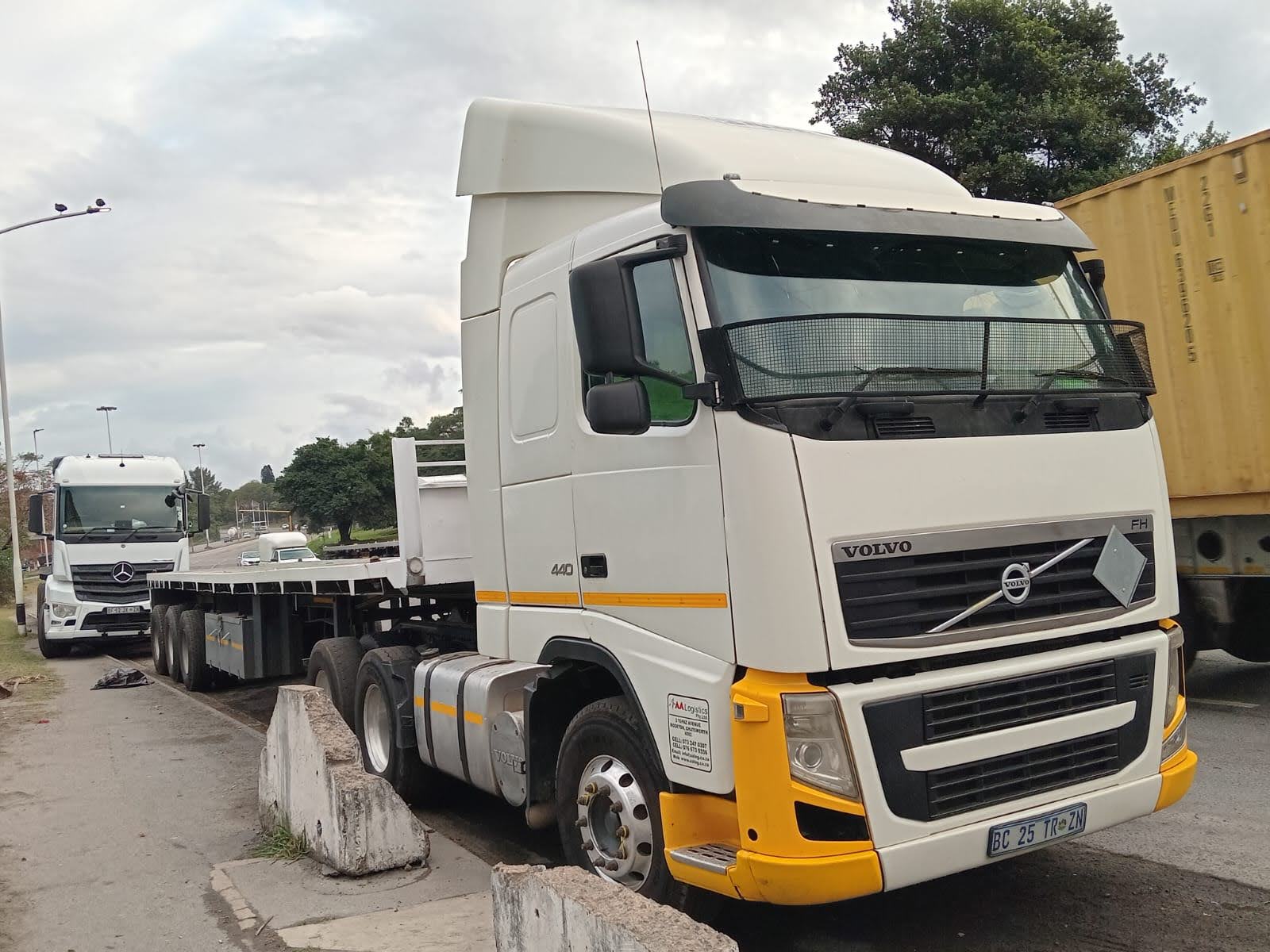 Horse or Tractor (with no trailer)