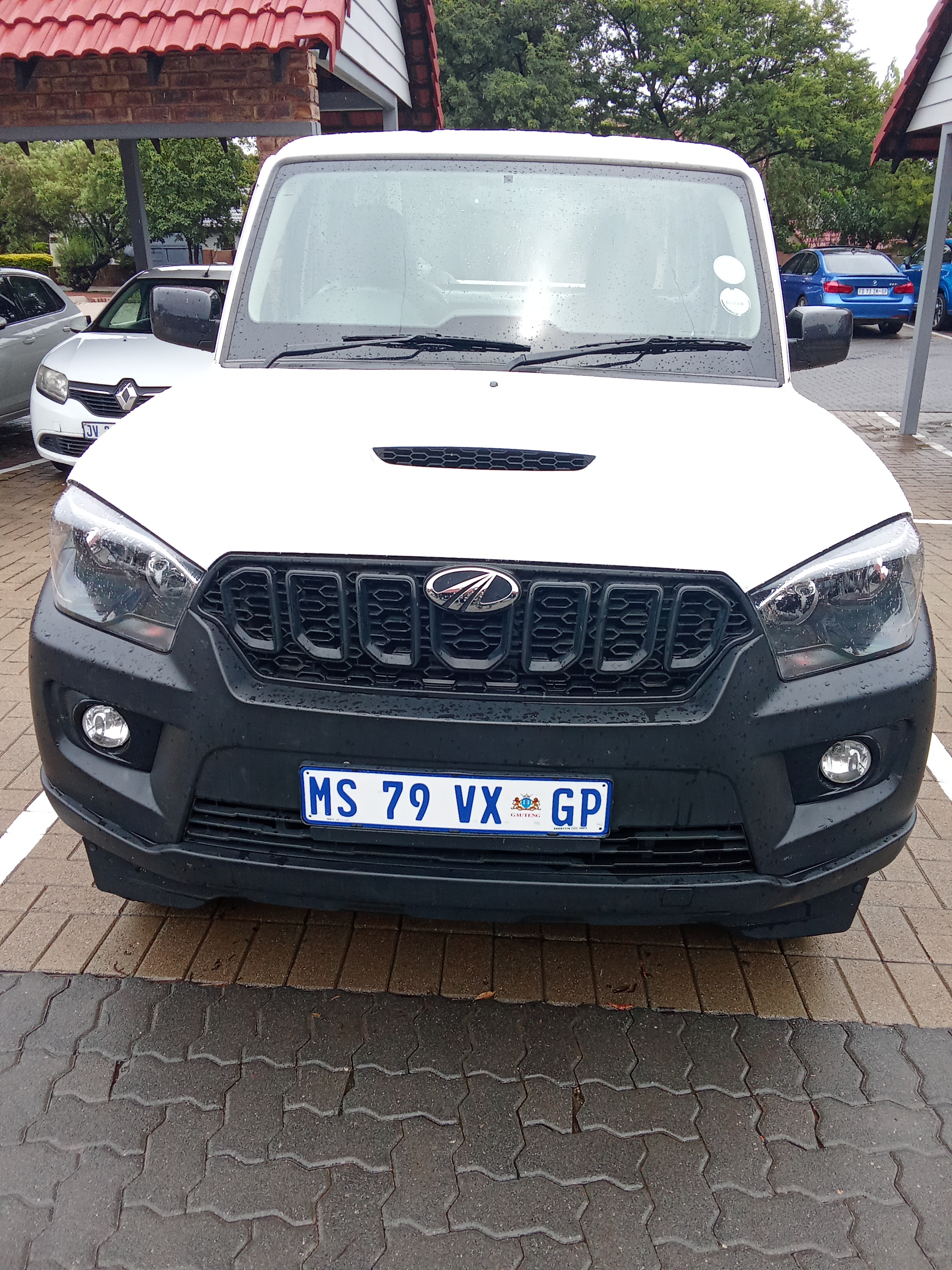 1 Ton Bakkie for hire in South Africa, Gauteng