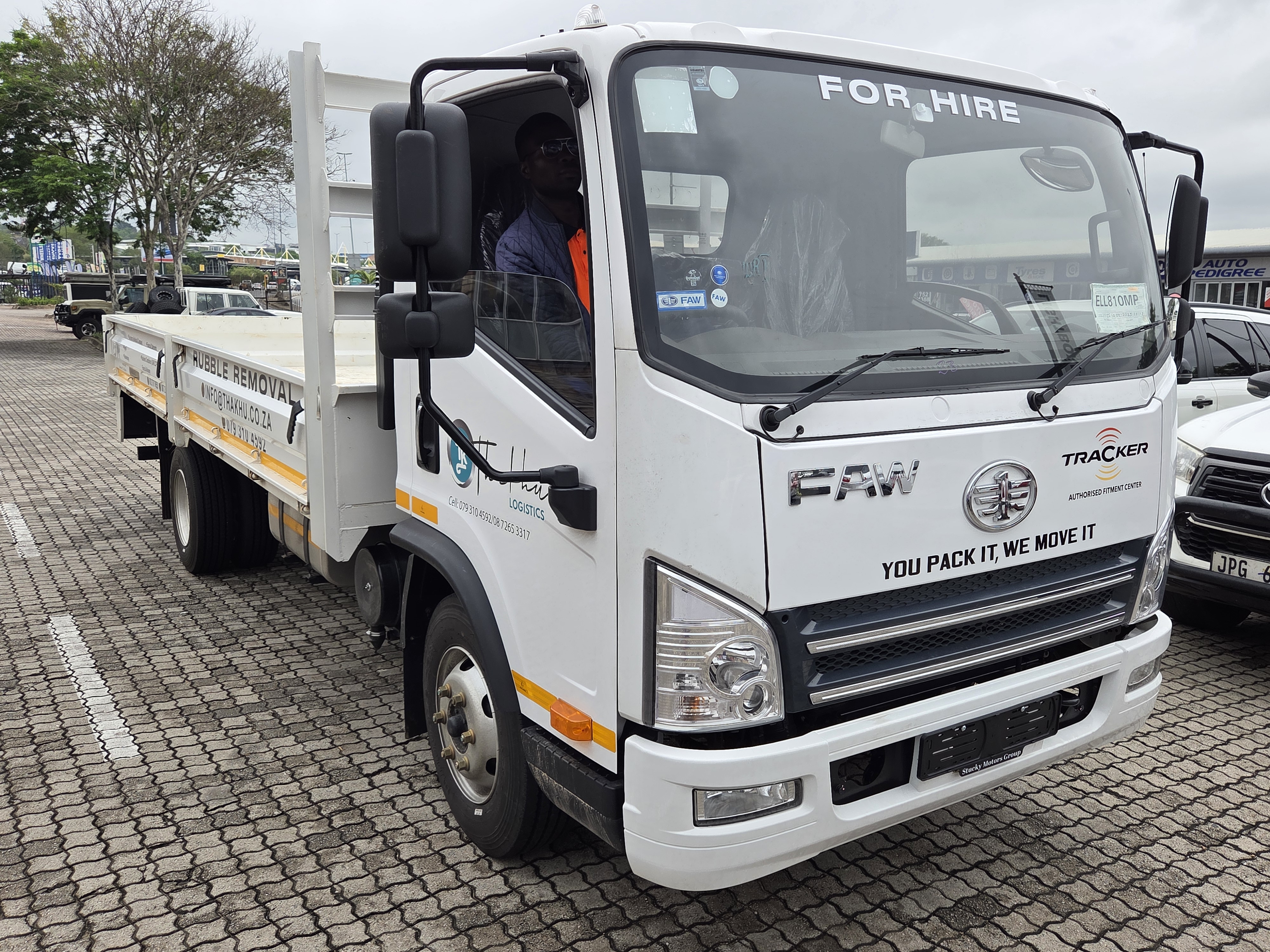 Dropside for hire in Thabiso Gininza South Africa, Mpumalanga