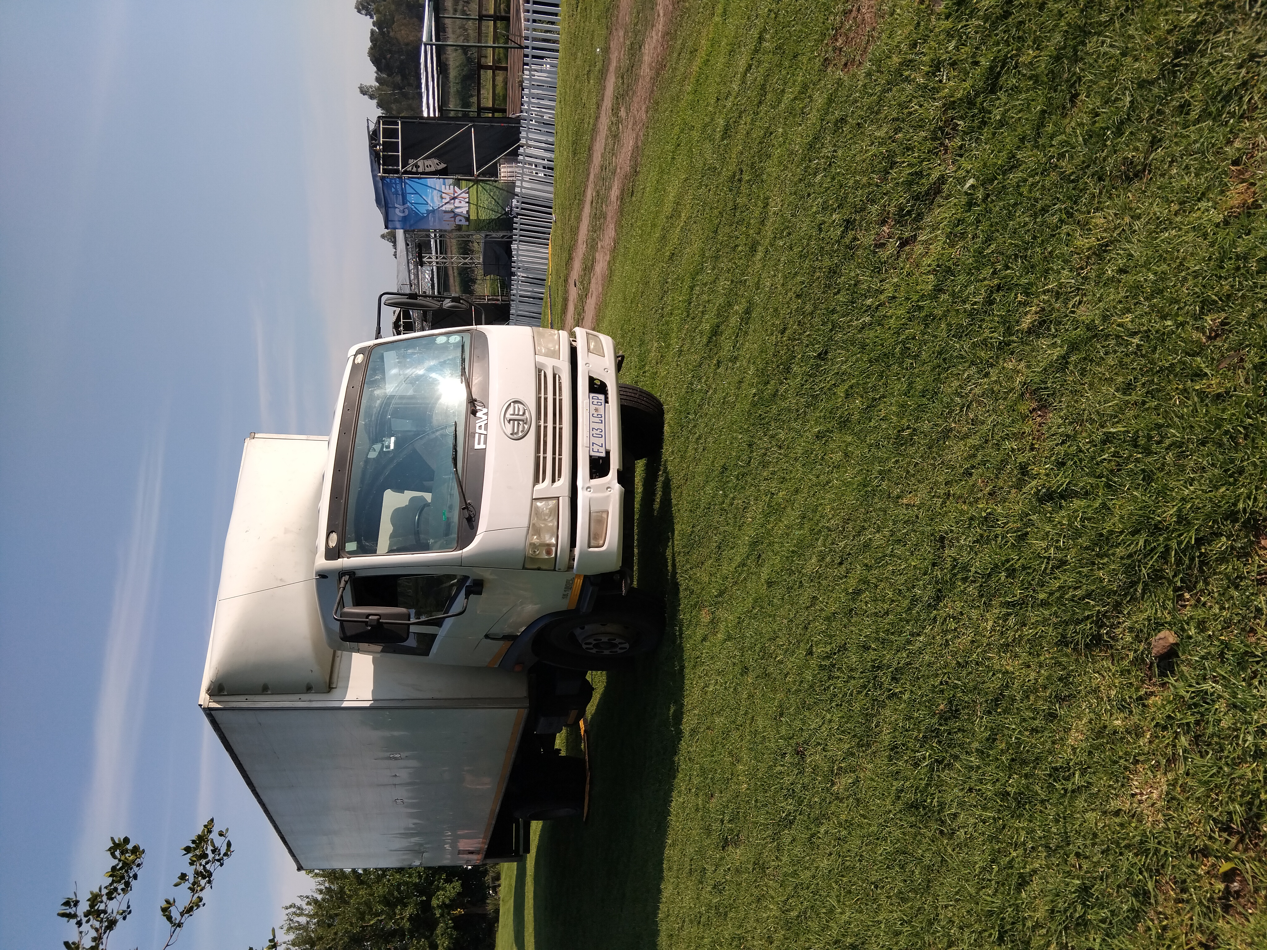 8 Ton Lorry / Truck Rental Truck Hire for hire