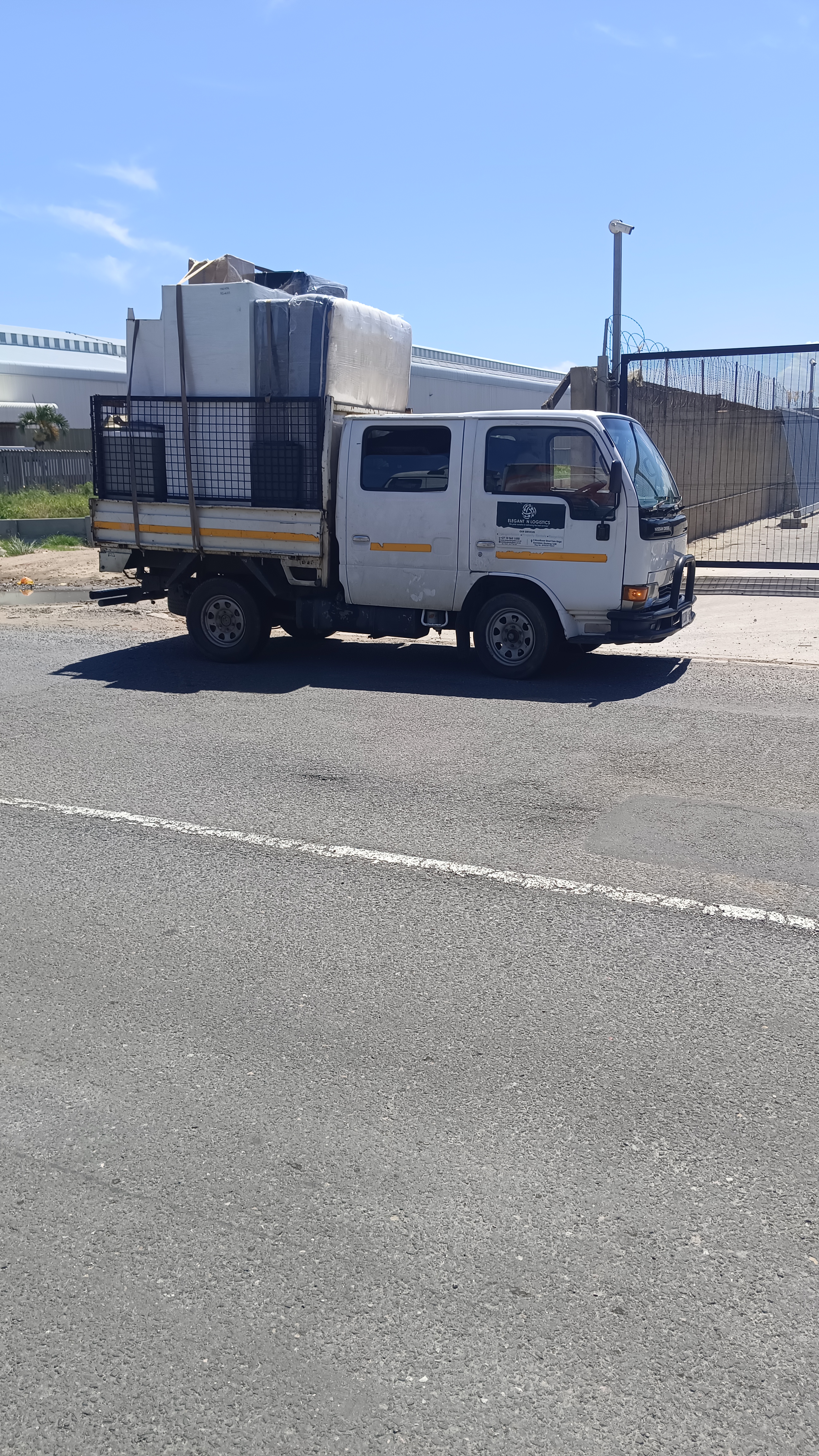 0 - 1 ton truck for hire in Elegant N logistics Pty Ltd South Africa, Gauteng