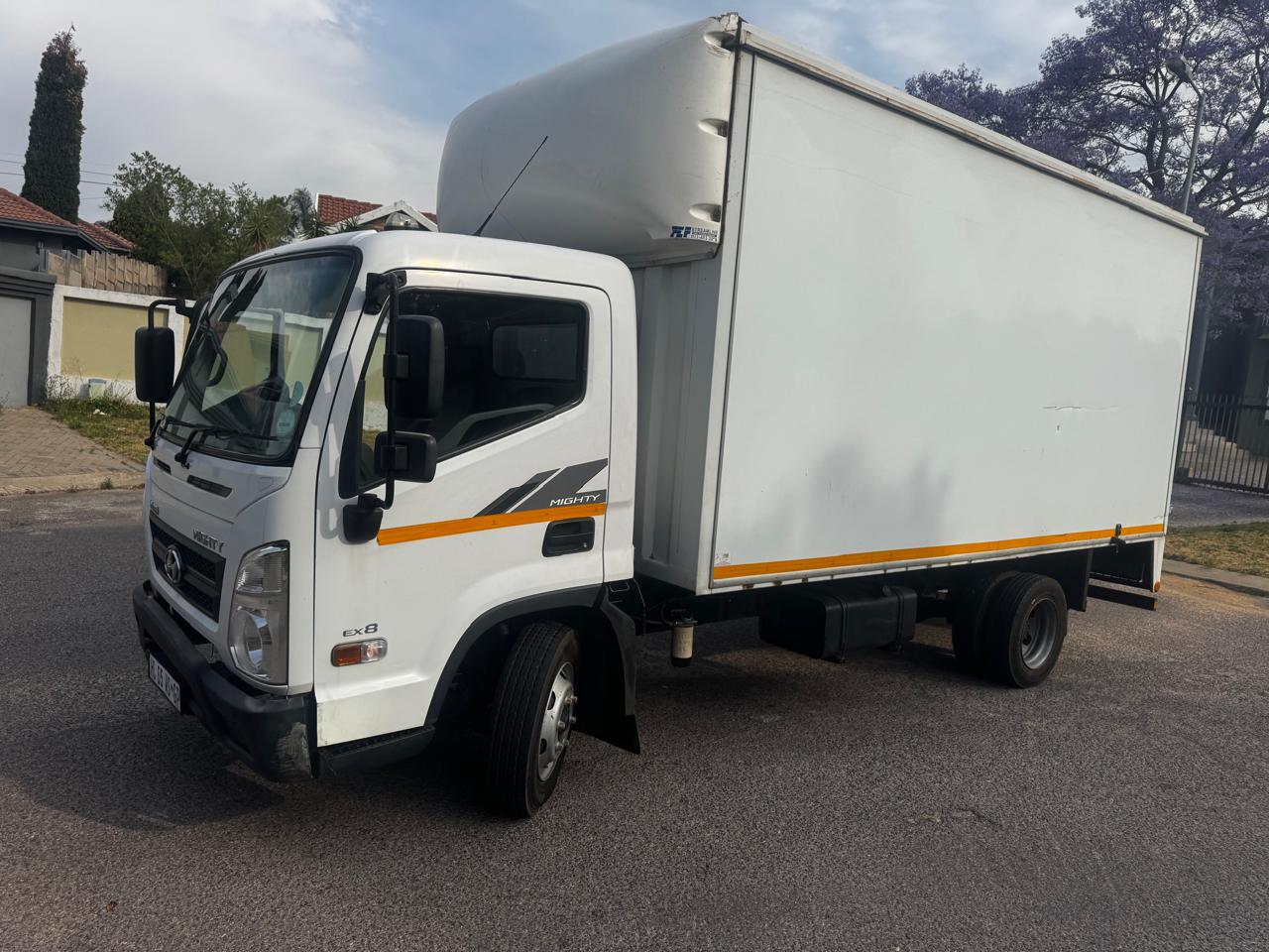 4 Ton Closebody Truck Rental for hire