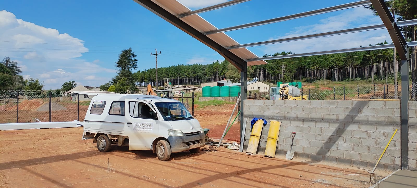 1 ton drop side for hire in Christel Hattingh South Africa, Gauteng