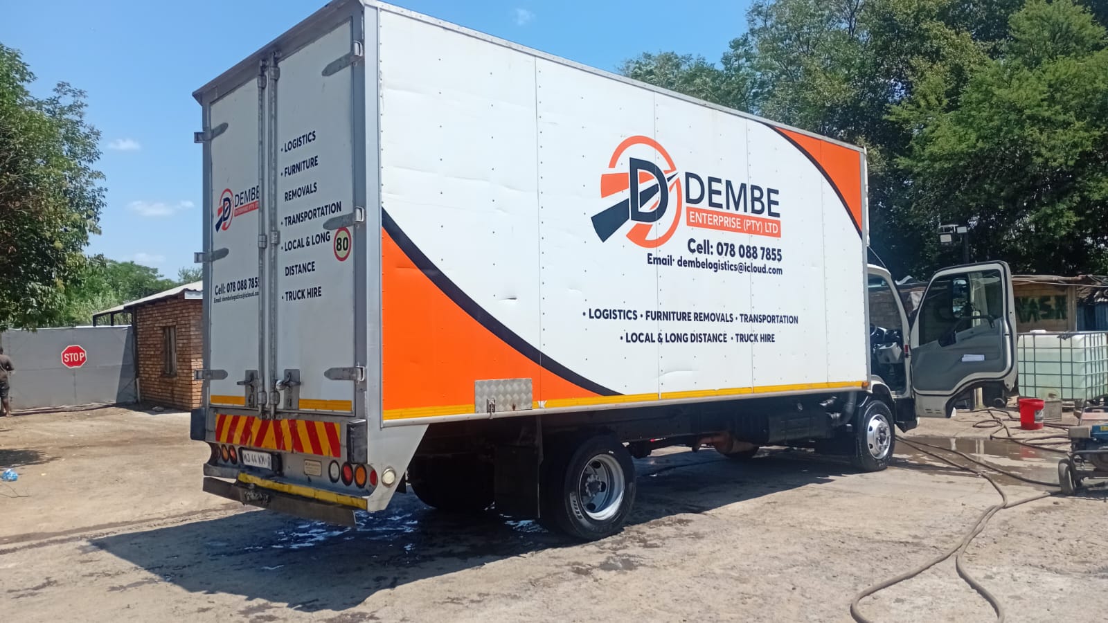 1.5 Ton Closed Truck for hire