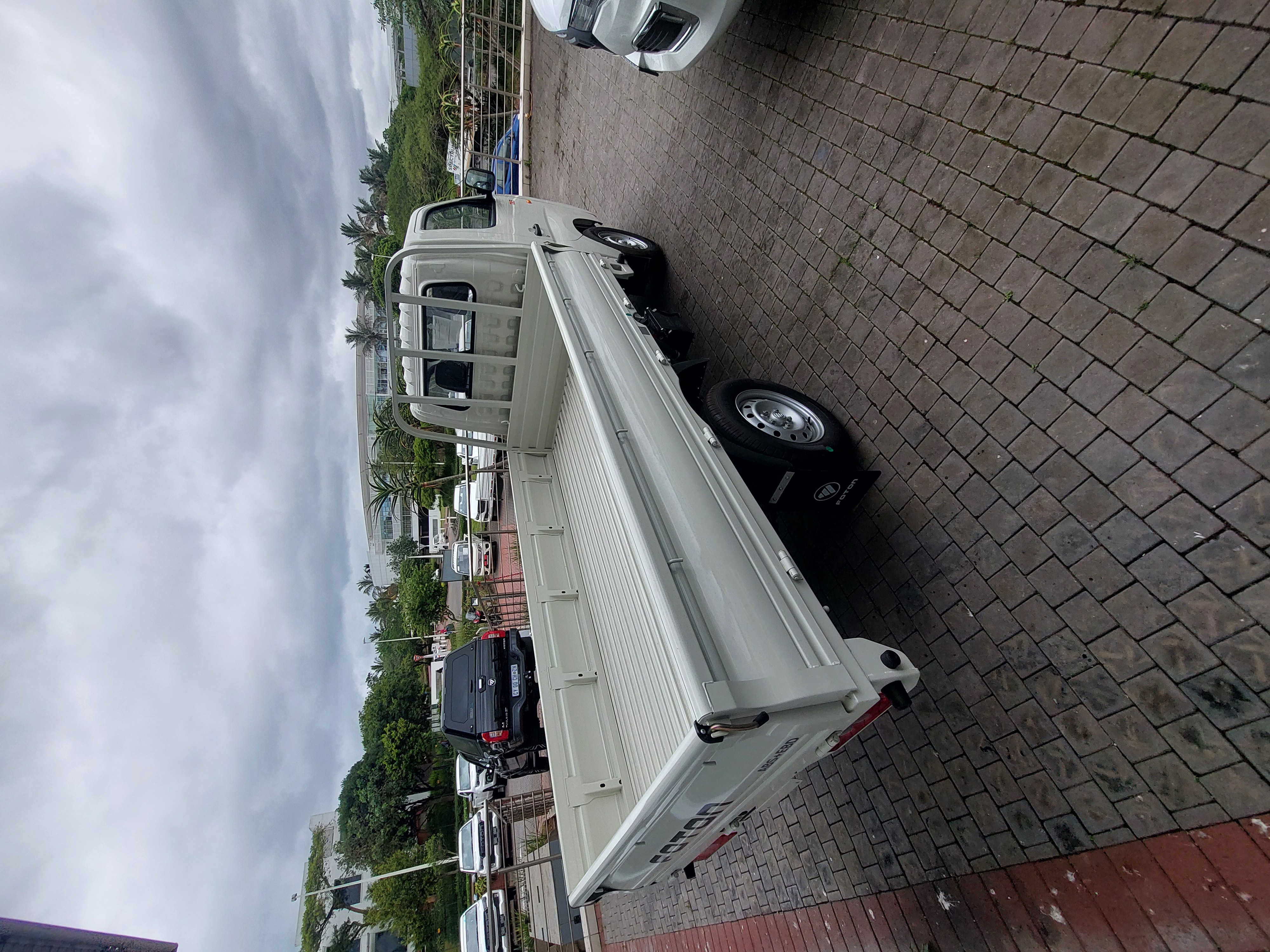 1 Ton Dropside for hire in Gerayne South Africa, KwaZulu-Natal