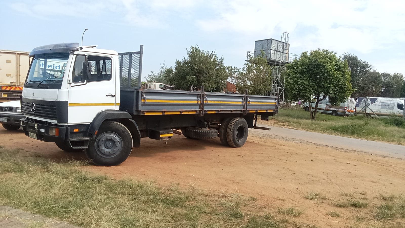 8 Ton Dropside for hire in Xolane South Africa, KwaZulu-Natal