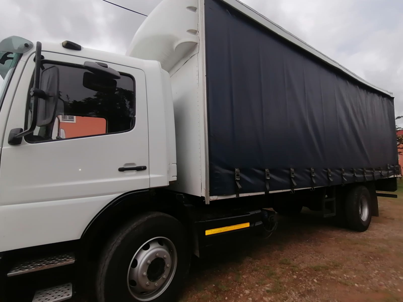 8 ton truck,with side curtain load body for hire in Leegan South Africa, KwaZulu-Natal