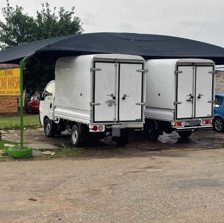 1 Ton Dropside for hire