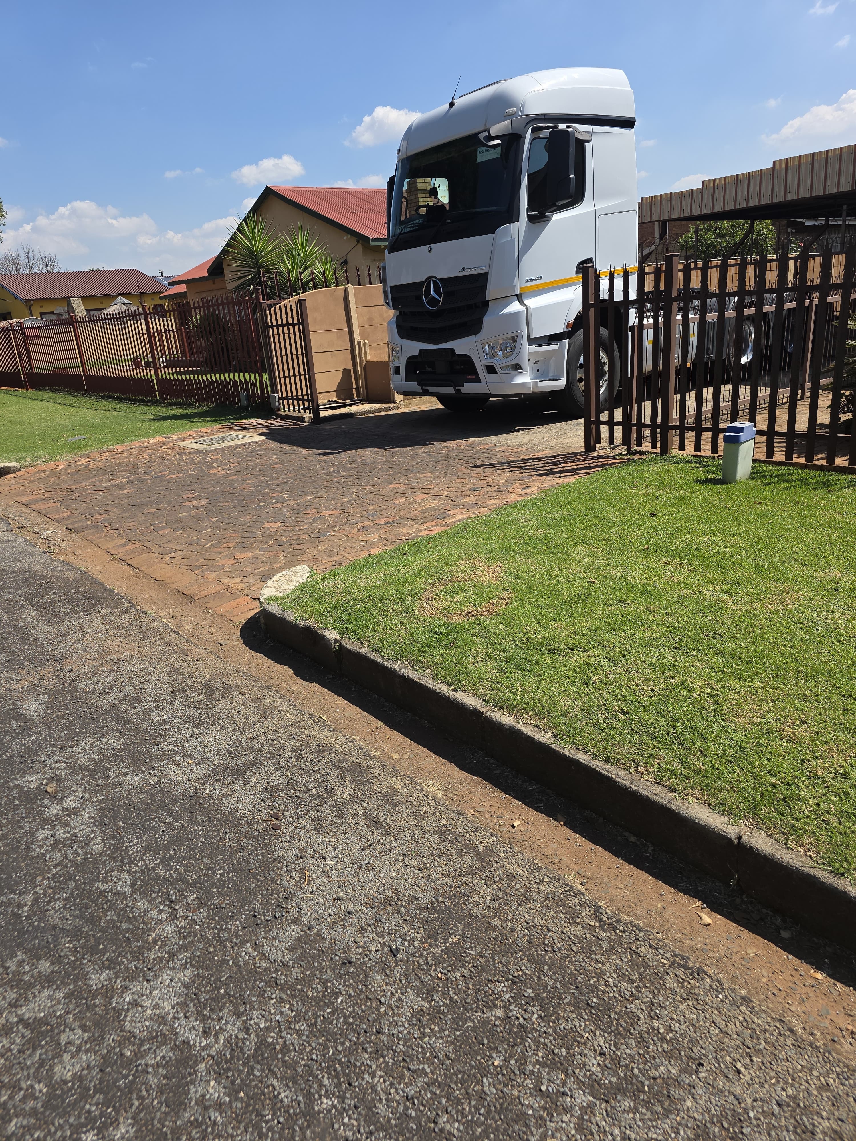 34 Ton Industrial Truck for hire