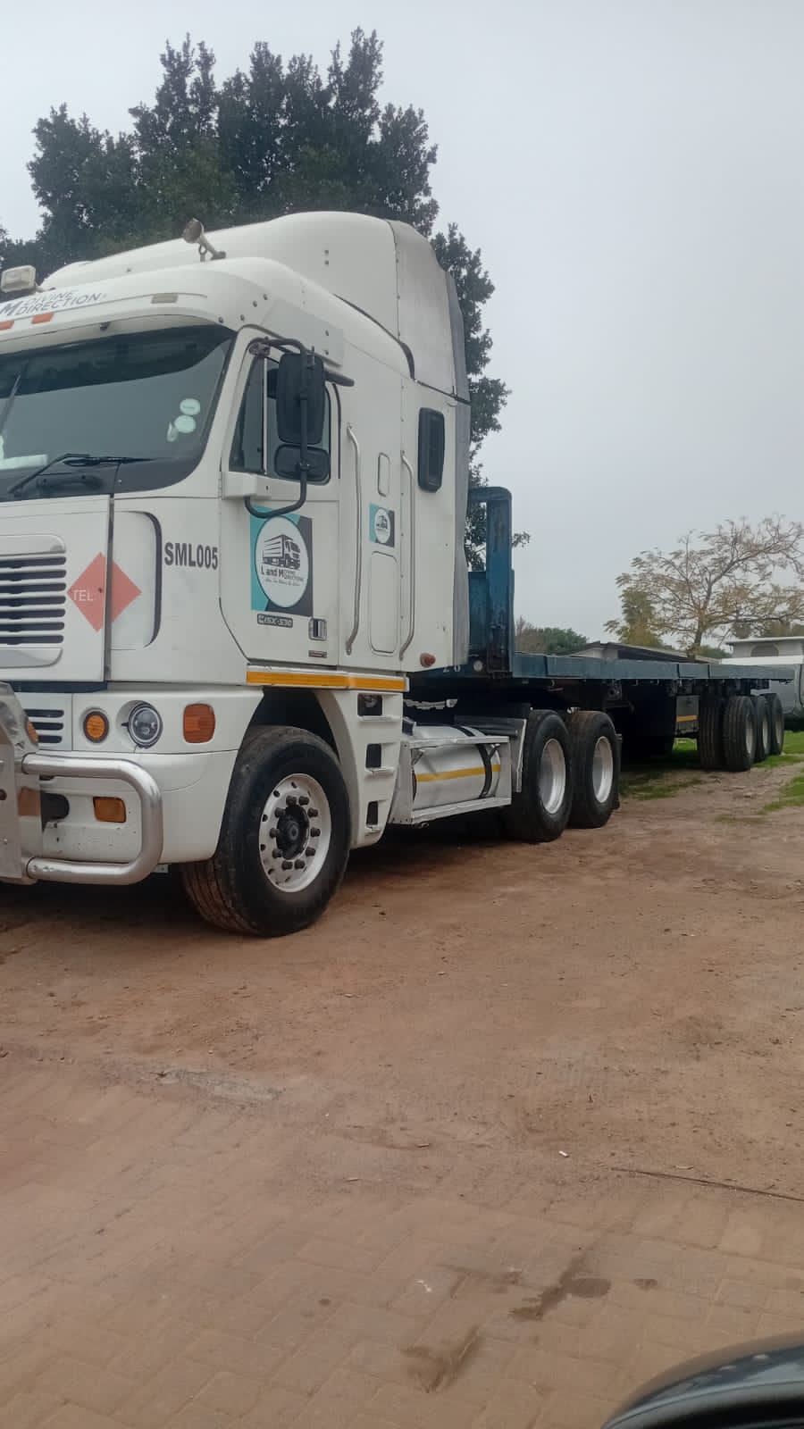 31 Ton Tautliner for hire in Liyema Gaqa South Africa, Western Cape