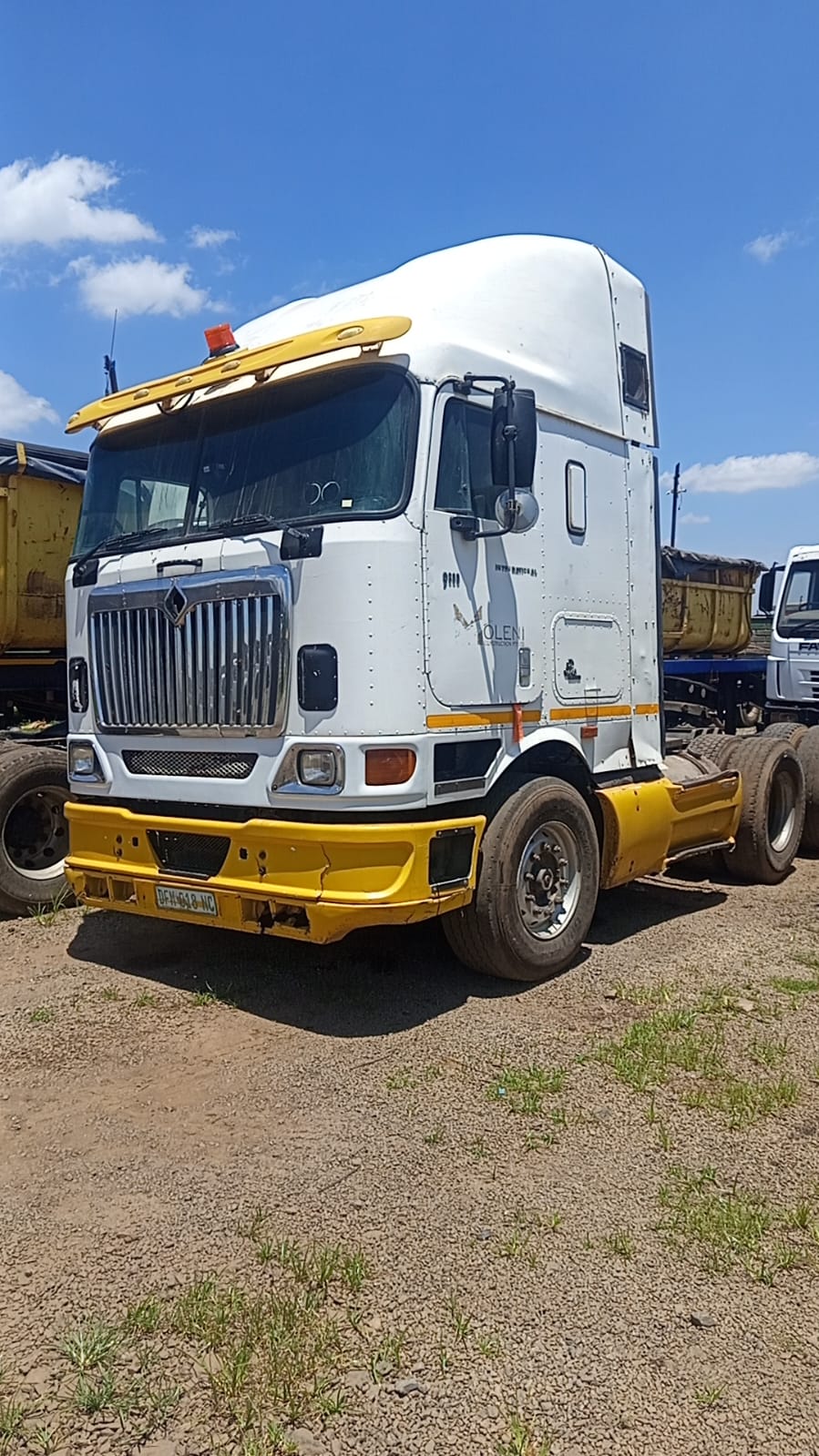 1.5 Ton Horse and Triaxle trailer for hire in Sfiso Mtshali South Africa, Gauteng
