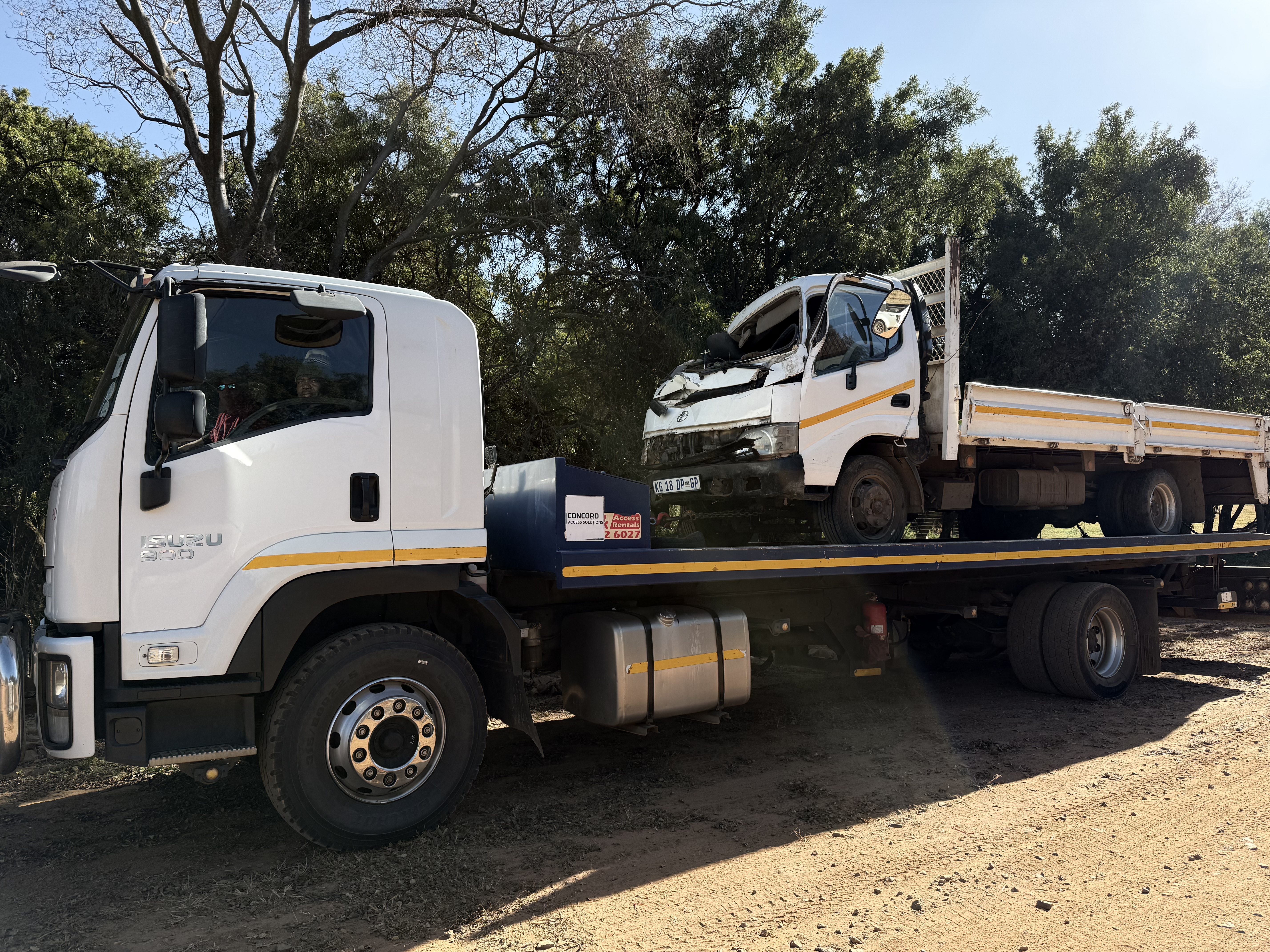 1 Ton Tow Truck for hire in Anieke South Africa, Gauteng