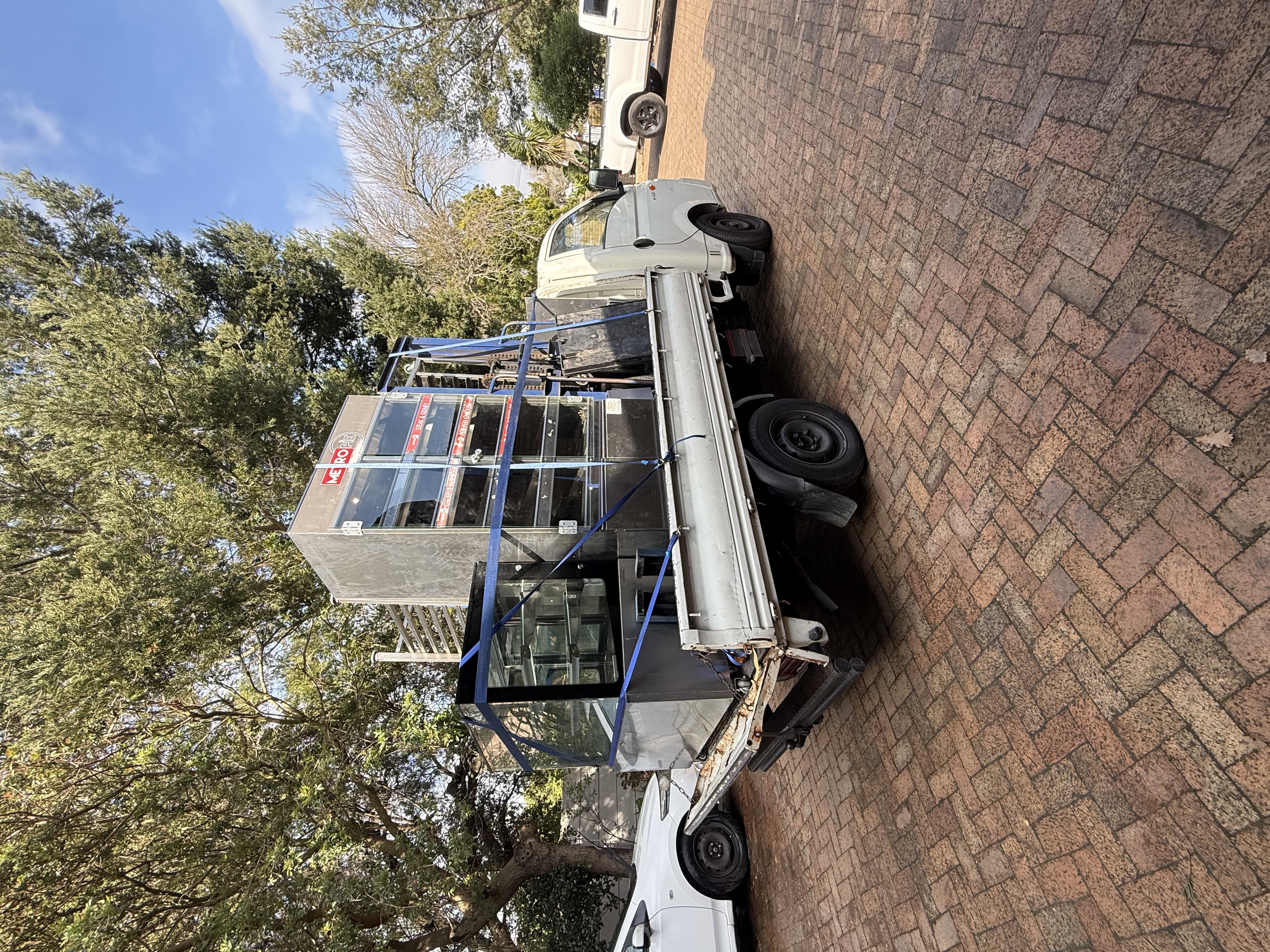 1.5 Ton Bakkie for hire in Danyaal South Africa, Western Cape