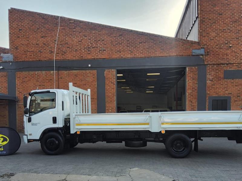 1.5 Ton Dropside for hire