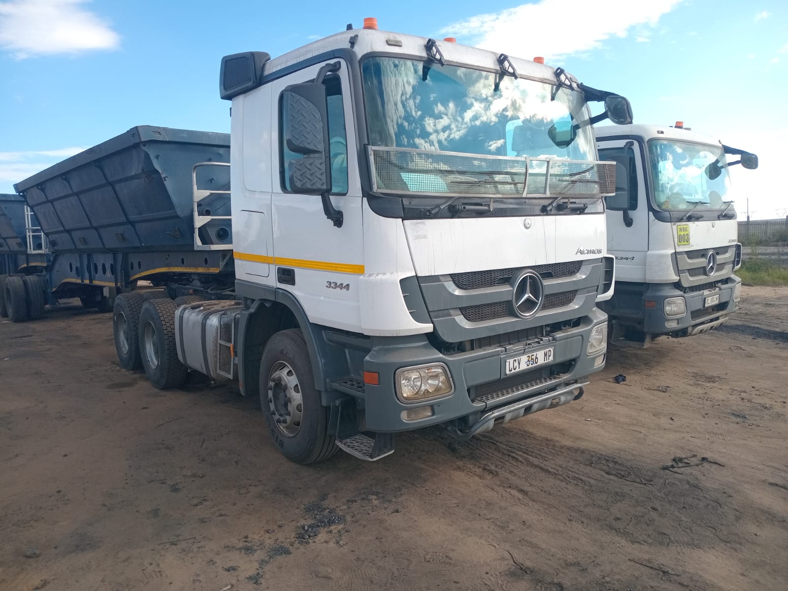 Side tipper for hire in Nr Masilela Silence South Africa, Mpumalanga