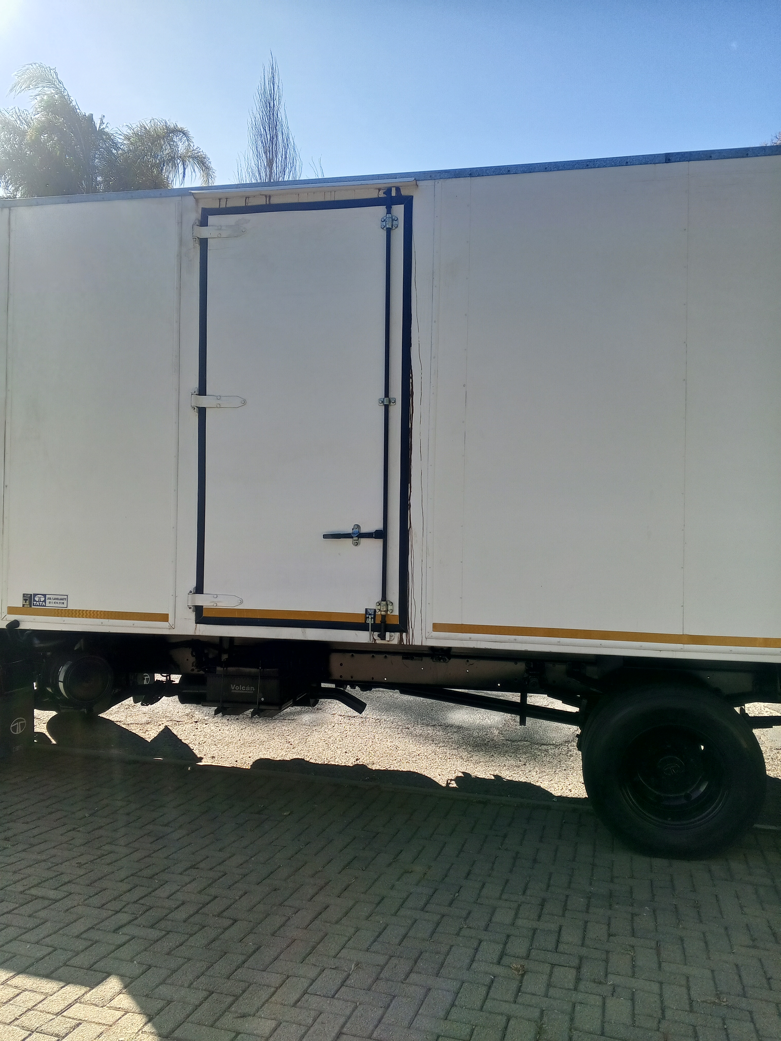6 Ton Truck for hire in Velo logistcis South Africa, Gauteng