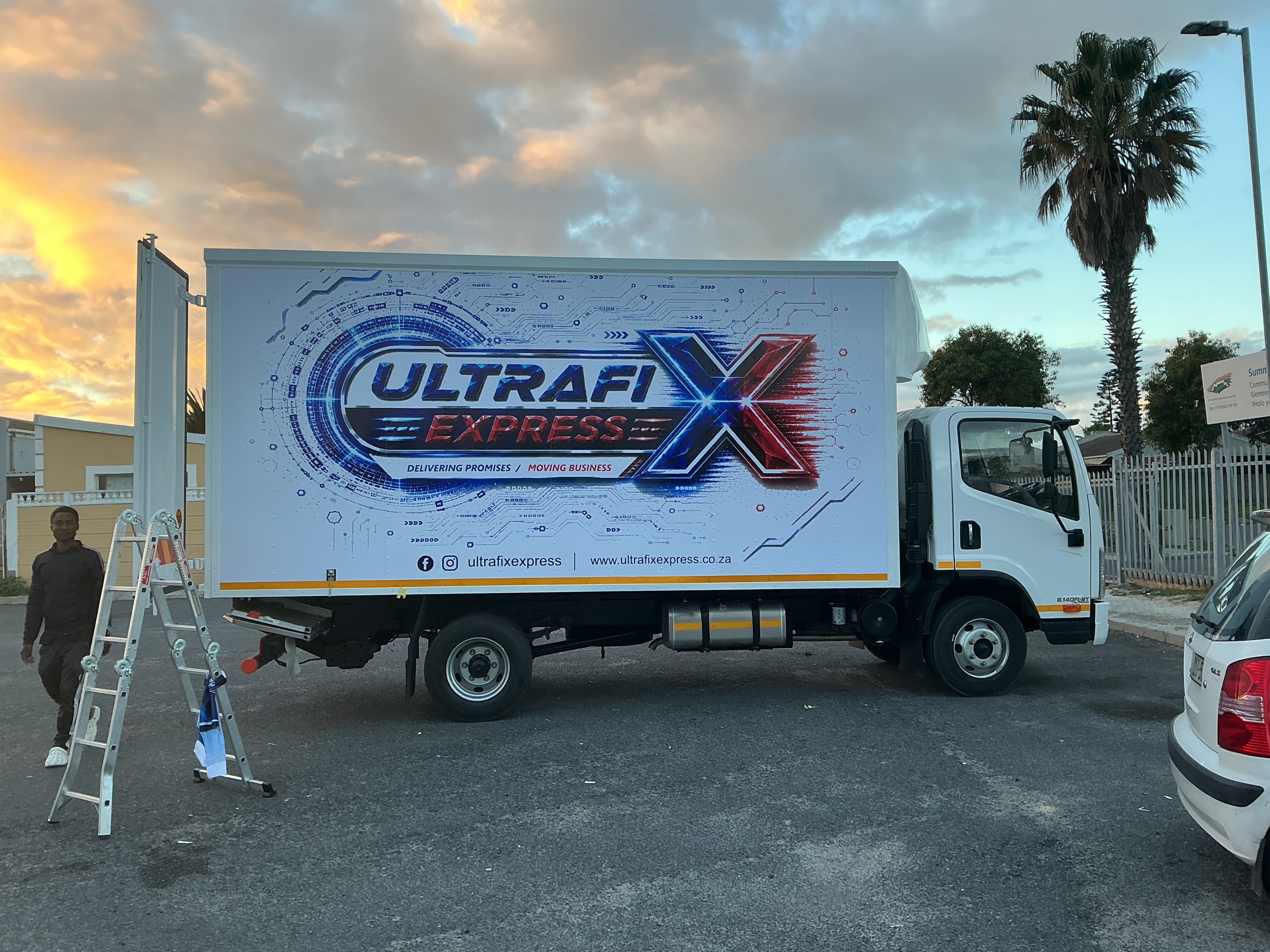 1.5 Ton Closed Truck for hire in Decide matomu South Africa, Western Cape