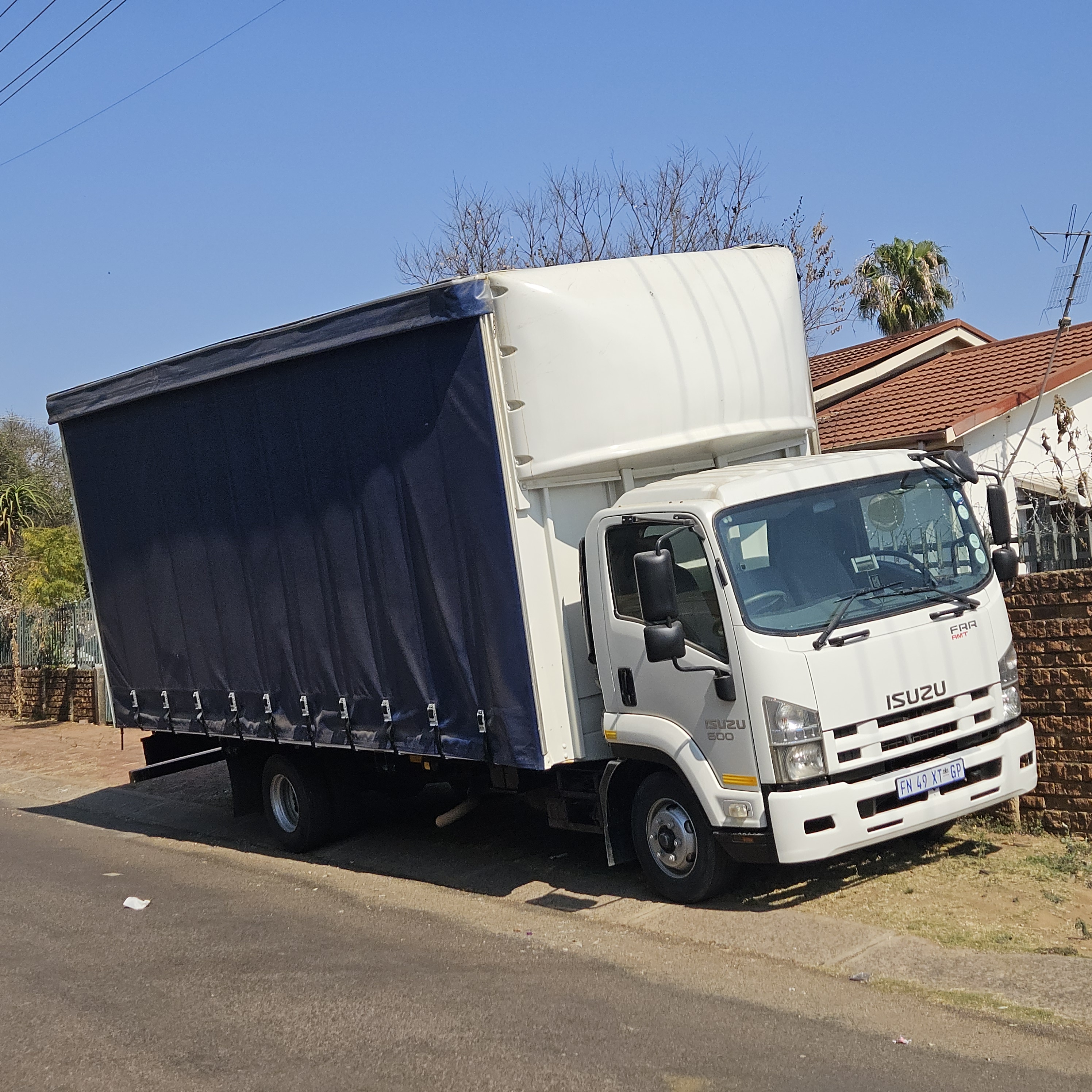 6 Ton Tautliner for hire in Kundayi Kowayi South Africa, Gauteng