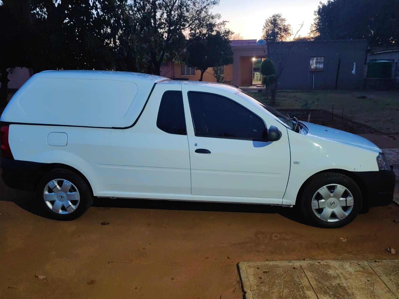0 - 1 ton truck for hire in Johannesburg Gauteng