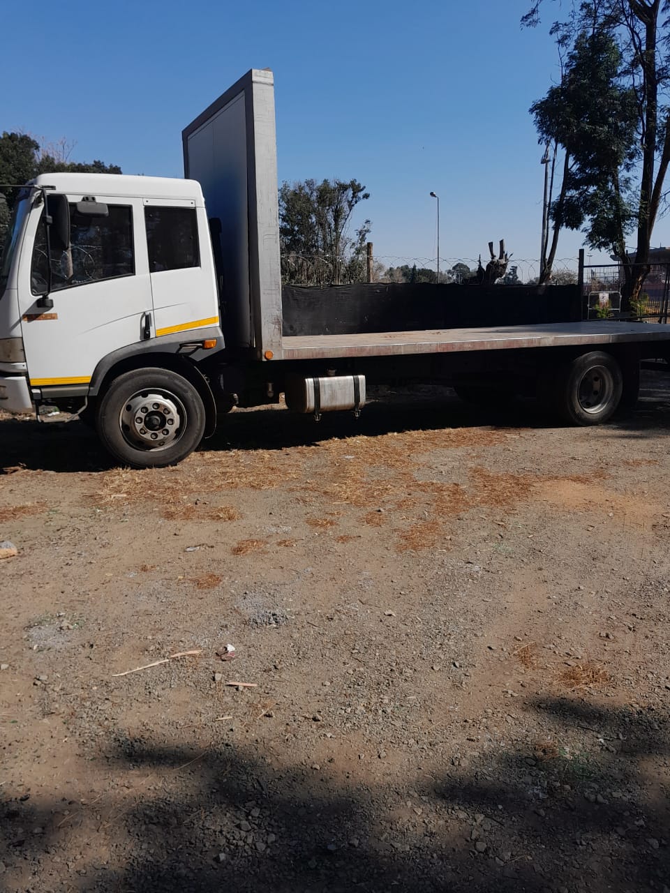4 Ton Truck Hire Near Me for hire in Johannesburg,Rossetenville,Soweto,Benoni,brakpan Gauteng