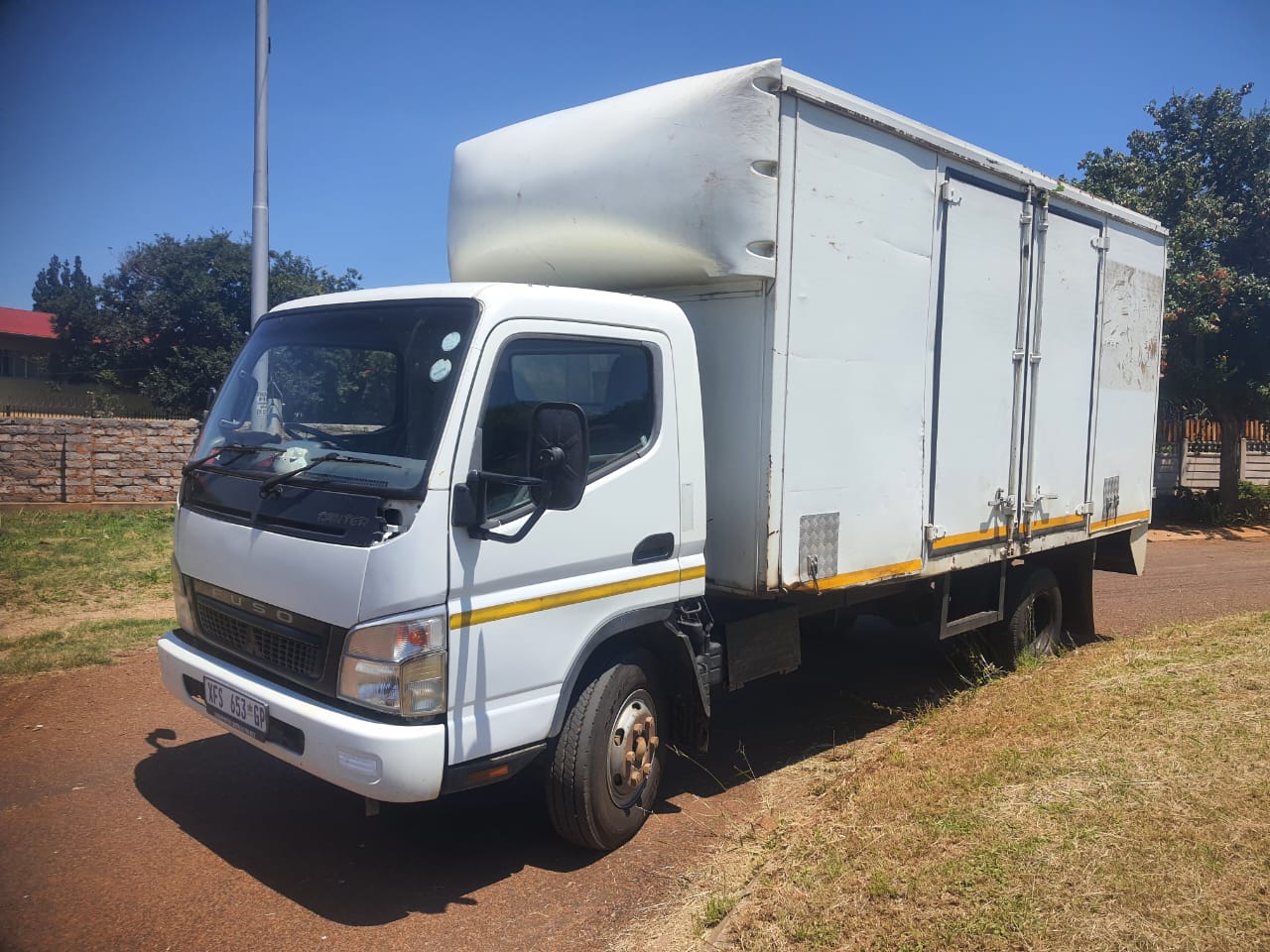 Close Body Truck for hire