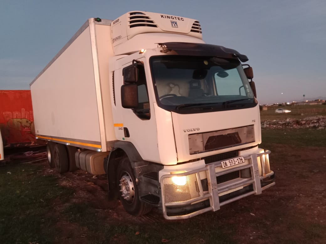 15 Ton Close Body Truck Hire for hire