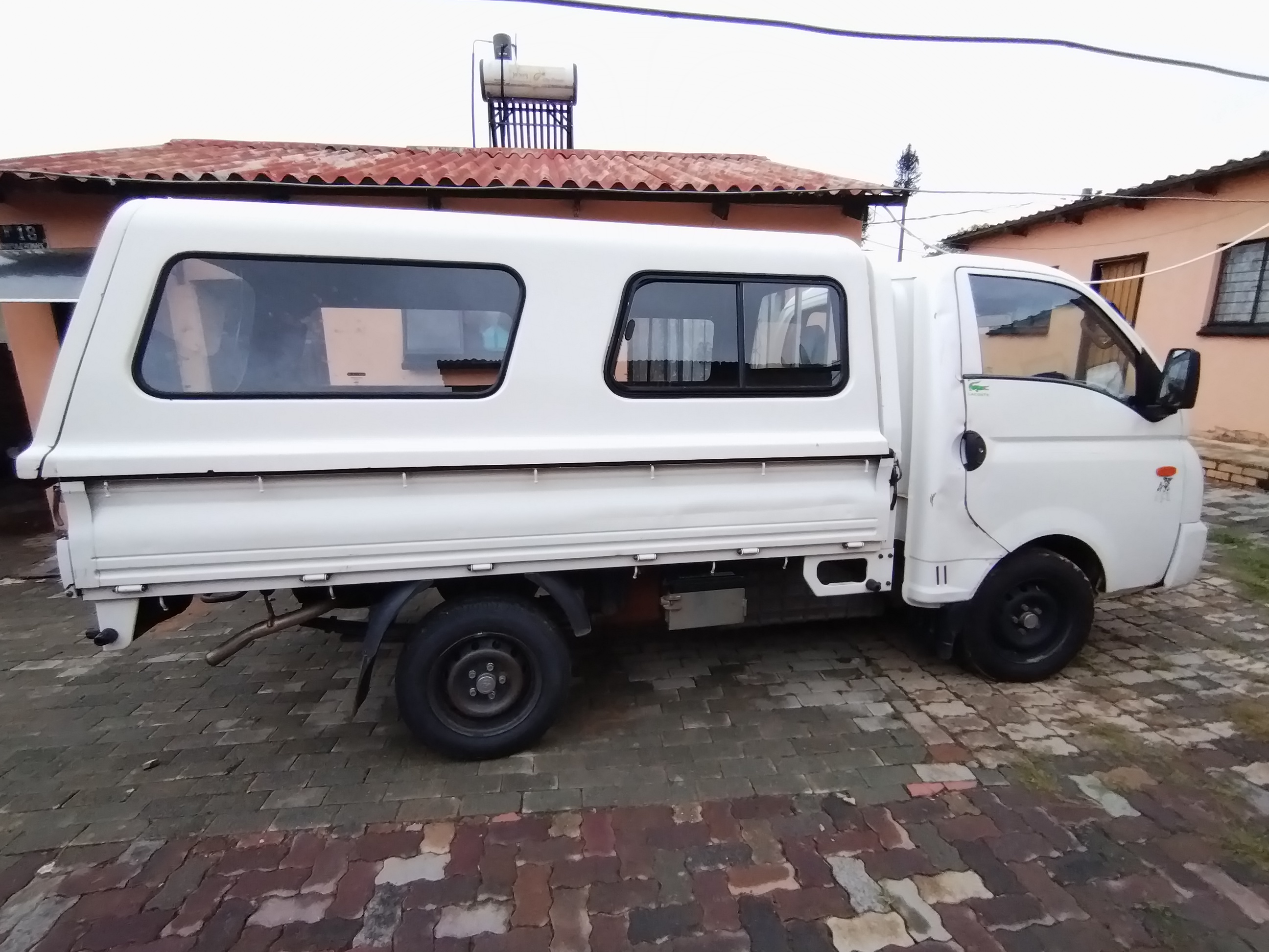 1.5 Ton Dropside for hire in Gauteng