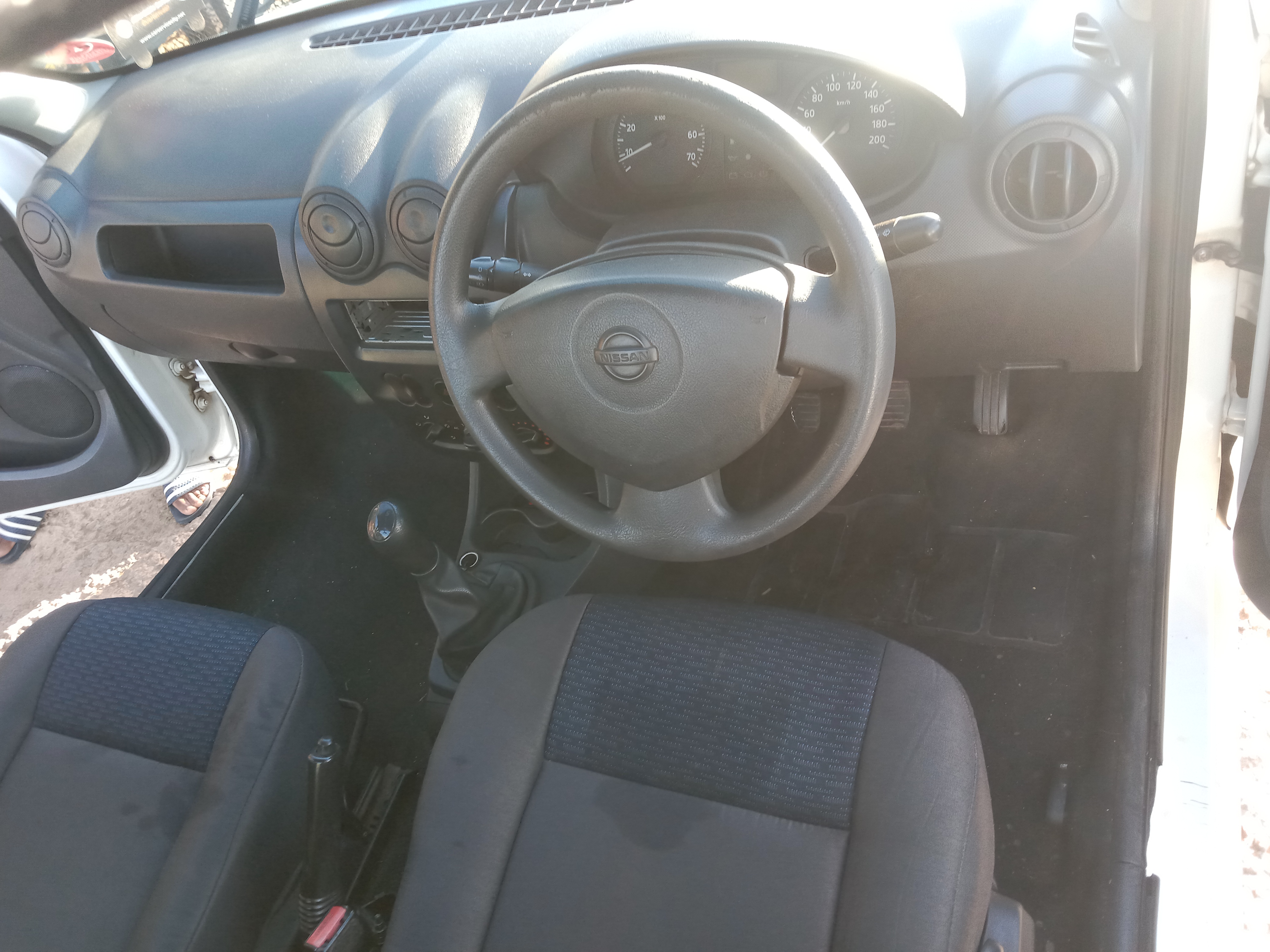 1 Ton Drop Side Bakkie Rental for hire