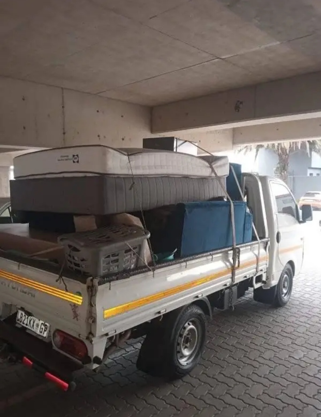 Moving Bakkie for hire