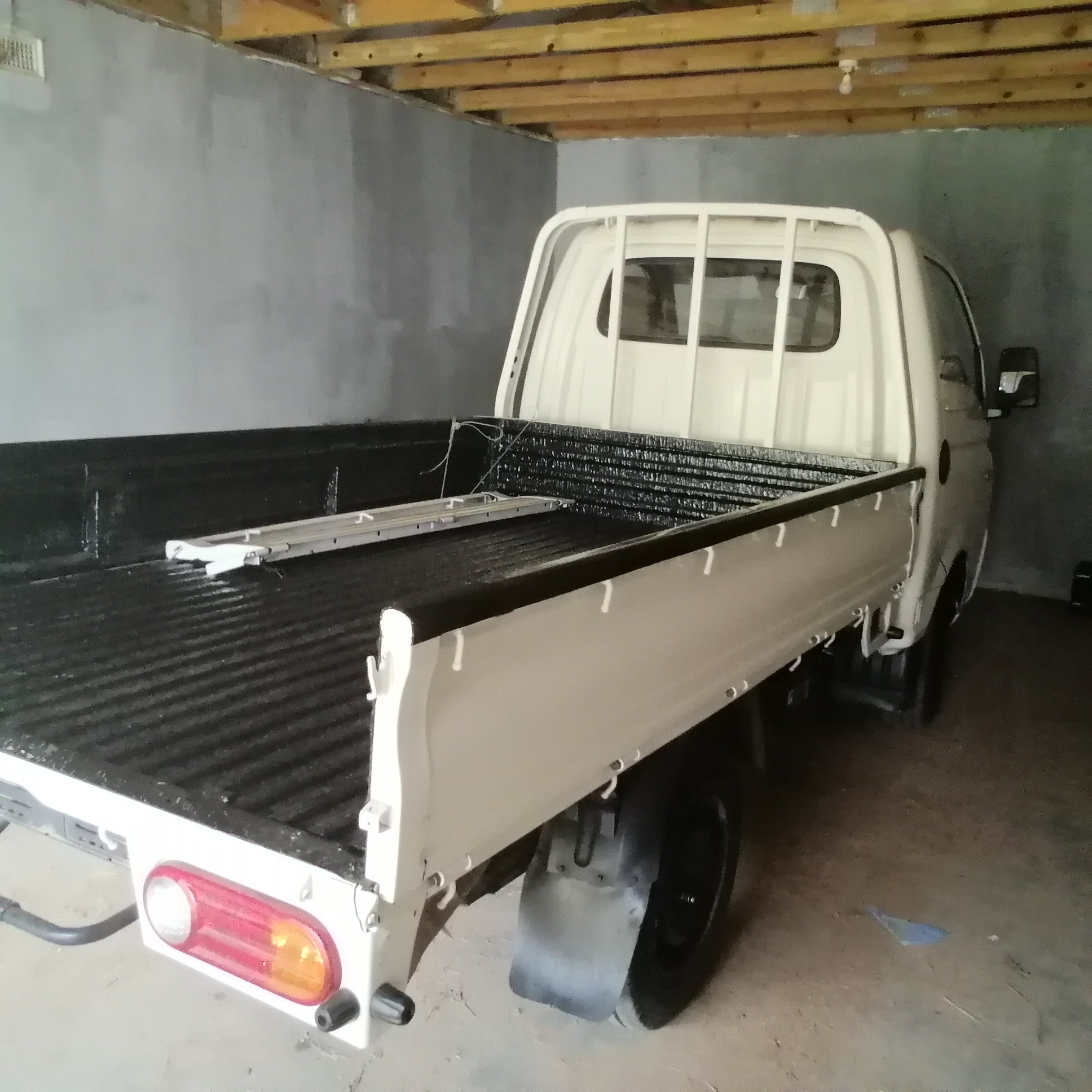 1 Ton Truck for hire